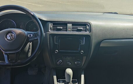 Volkswagen Jetta VI, 2016 год, 1 250 000 рублей, 6 фотография