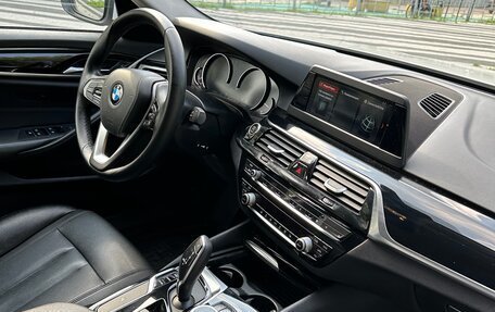 BMW 5 серия, 2019 год, 2 800 000 рублей, 11 фотография