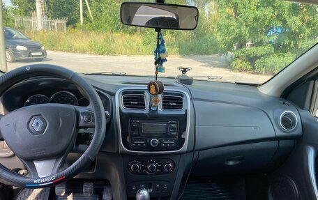 Renault Logan II, 2015 год, 635 000 рублей, 11 фотография