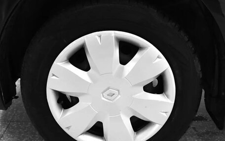 Renault Logan II, 2015 год, 750 000 рублей, 13 фотография