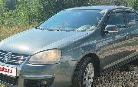 Volkswagen Jetta VI, 2009 год, 750 000 рублей, 2 фотография