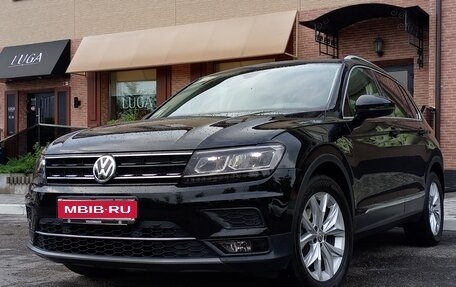 Volkswagen Tiguan II, 2019 год, 3 000 000 рублей, 1 фотография