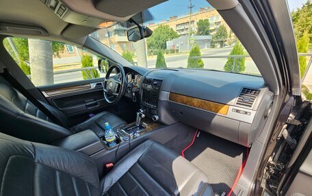 Volkswagen Touareg III, 2009 год, 1 550 000 рублей, 20 фотография