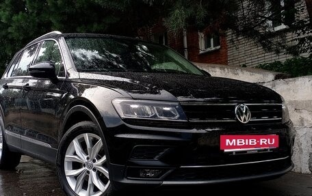 Volkswagen Tiguan II, 2019 год, 3 000 000 рублей, 2 фотография