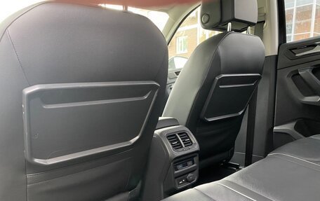 Volkswagen Tiguan II, 2019 год, 3 000 000 рублей, 27 фотография