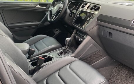 Volkswagen Tiguan II, 2019 год, 3 000 000 рублей, 26 фотография