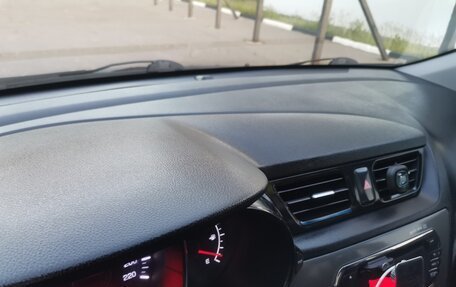 KIA Rio III рестайлинг, 2012 год, 820 000 рублей, 10 фотография