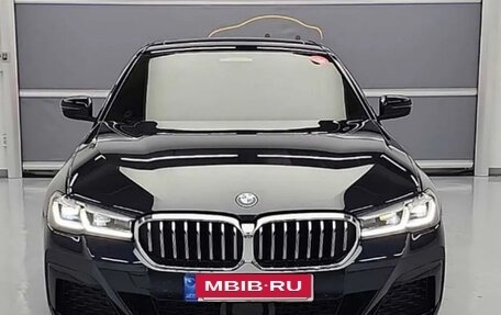 BMW 5 серия, 2022 год, 3 845 000 рублей, 2 фотография