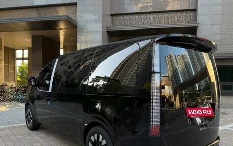 Hyundai Staria, 2025 год, 5 730 000 рублей, 2 фотография
