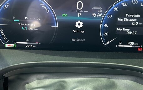 Toyota Camry, 2024 год, 3 300 000 рублей, 8 фотография