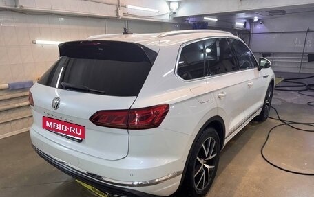 Volkswagen Touareg III, 2019 год, 4 200 000 рублей, 4 фотография