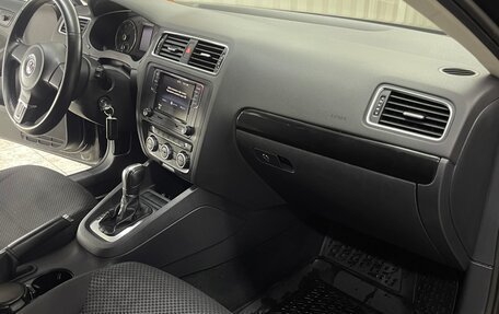 Volkswagen Jetta VI, 2013 год, 1 290 000 рублей, 11 фотография