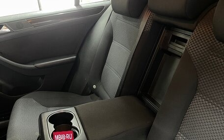 Volkswagen Jetta VI, 2013 год, 1 290 000 рублей, 13 фотография