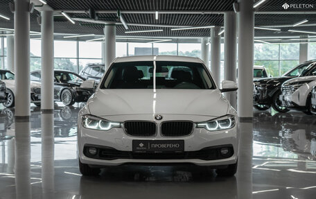 BMW 3 серия, 2017 год, 1 880 000 рублей, 3 фотография