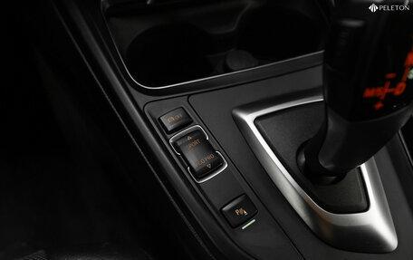 BMW 3 серия, 2017 год, 1 880 000 рублей, 19 фотография