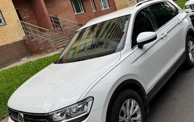 Volkswagen Tiguan II, 2018 год, 2 250 000 рублей, 1 фотография