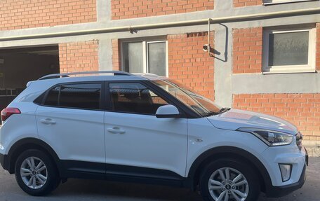 Hyundai Creta I рестайлинг, 2018 год, 1 750 000 рублей, 2 фотография