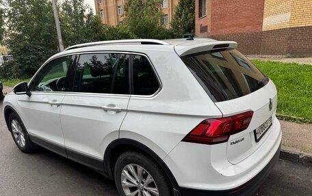 Volkswagen Tiguan II, 2018 год, 2 250 000 рублей, 2 фотография