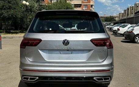 Volkswagen Tiguan II, 2022 год, 2 490 000 рублей, 6 фотография