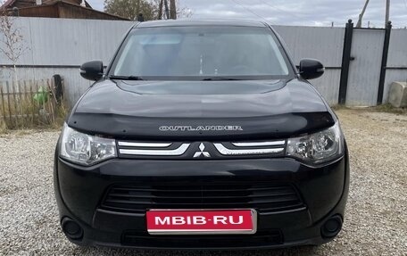 Mitsubishi Outlander III рестайлинг 3, 2012 год, 1 300 000 рублей, 1 фотография