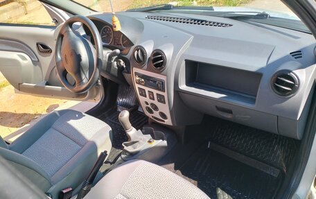 Renault Logan I, 2006 год, 305 000 рублей, 5 фотография