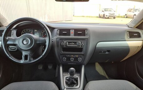 Volkswagen Jetta VI, 2012 год, 997 000 рублей, 17 фотография