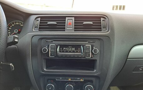 Volkswagen Jetta VI, 2012 год, 997 000 рублей, 18 фотография