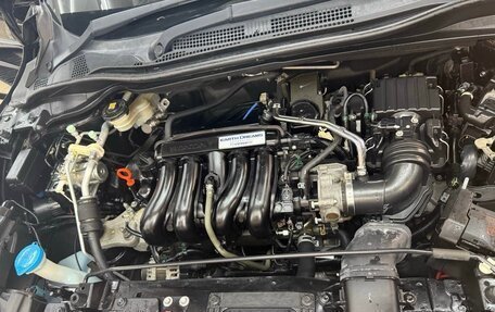 Honda Vezel, 2016 год, 1 560 000 рублей, 15 фотография