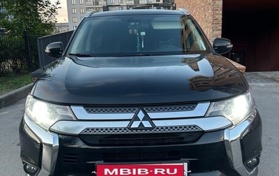 Mitsubishi Outlander III рестайлинг 3, 2018 год, 2 300 000 рублей, 1 фотография