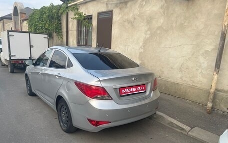 Hyundai Solaris II рестайлинг, 2015 год, 530 000 рублей, 1 фотография