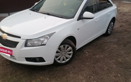 Chevrolet Cruze II, 2011 год, 705 000 рублей, 2 фотография