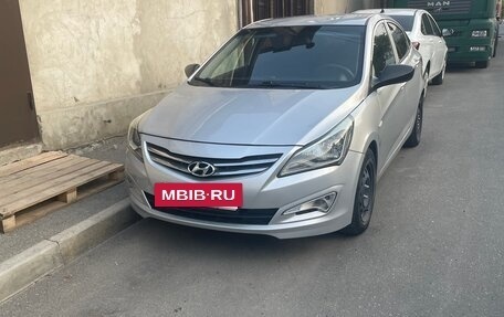 Hyundai Solaris II рестайлинг, 2015 год, 530 000 рублей, 5 фотография