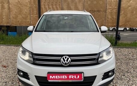 Volkswagen Tiguan I, 2016 год, 1 980 000 рублей, 1 фотография
