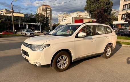 Mitsubishi Outlander III рестайлинг 3, 2012 год, 1 780 000 рублей, 7 фотография