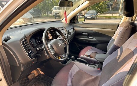 Mitsubishi Outlander III рестайлинг 3, 2012 год, 1 780 000 рублей, 11 фотография