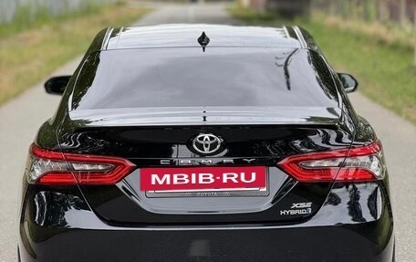 Toyota Camry, 2020 год, 2 750 000 рублей, 4 фотография