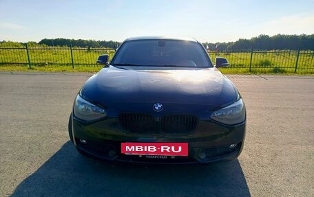 BMW 1 серия, 2011 год, 700 000 рублей, 13 фотография