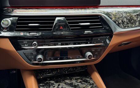 BMW 5 серия, 2017 год, 3 100 000 рублей, 23 фотография