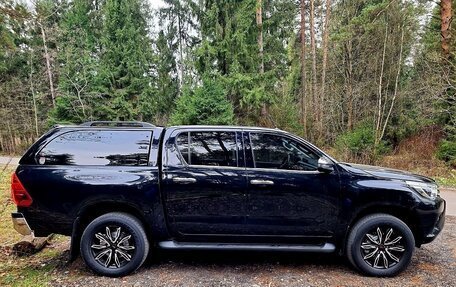 Toyota Hilux VIII, 2018 год, 3 300 000 рублей, 5 фотография