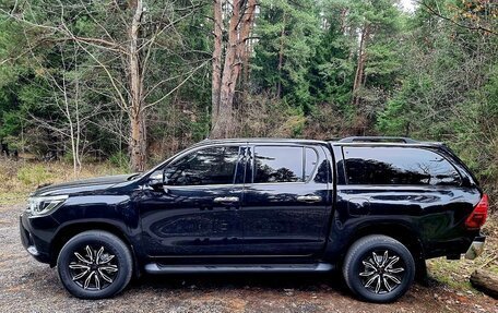 Toyota Hilux VIII, 2018 год, 3 300 000 рублей, 2 фотография