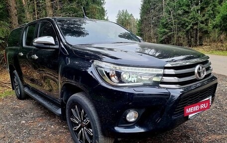 Toyota Hilux VIII, 2018 год, 3 300 000 рублей, 4 фотография