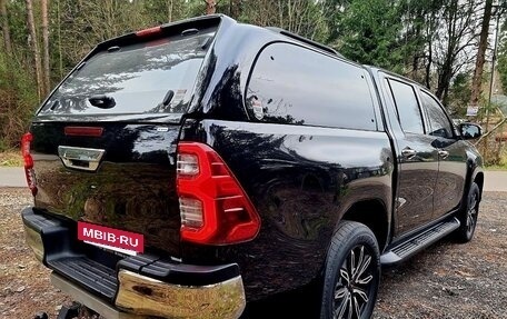Toyota Hilux VIII, 2018 год, 3 300 000 рублей, 6 фотография