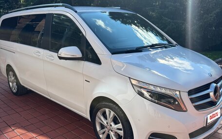 Mercedes-Benz V-Класс, 2016 год, 4 200 000 рублей, 2 фотография