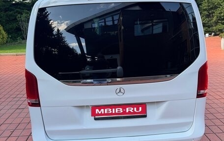 Mercedes-Benz V-Класс, 2016 год, 4 200 000 рублей, 3 фотография