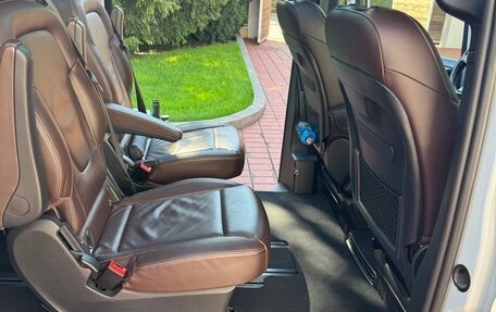 Mercedes-Benz V-Класс, 2016 год, 4 200 000 рублей, 14 фотография