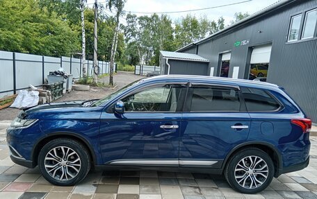 Mitsubishi Outlander III рестайлинг 3, 2015 год, 2 100 000 рублей, 4 фотография