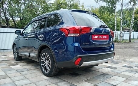 Mitsubishi Outlander III рестайлинг 3, 2015 год, 2 100 000 рублей, 7 фотография