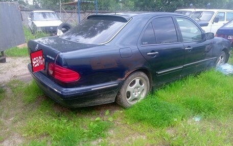 Mercedes-Benz E-Класс, 1997 год, 220 000 рублей, 8 фотография