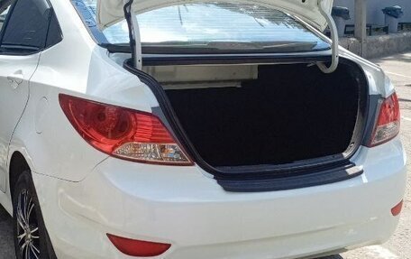Hyundai Solaris II рестайлинг, 2011 год, 600 000 рублей, 9 фотография
