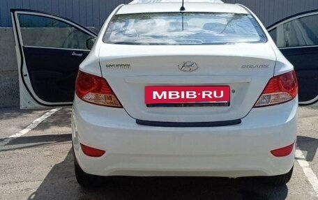 Hyundai Solaris II рестайлинг, 2011 год, 600 000 рублей, 7 фотография